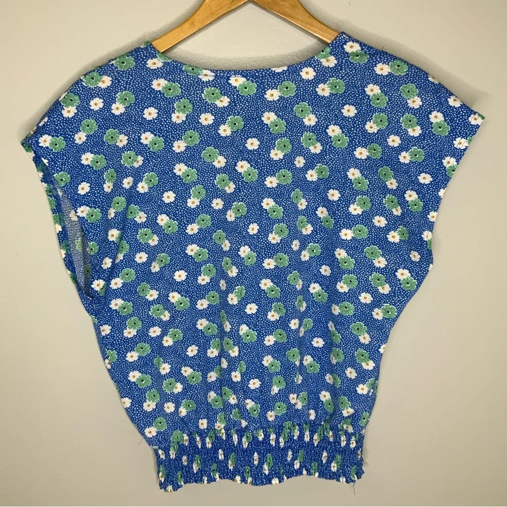 Mellow day Blue Floral Short Sleeve Top - Picture 7 of 7